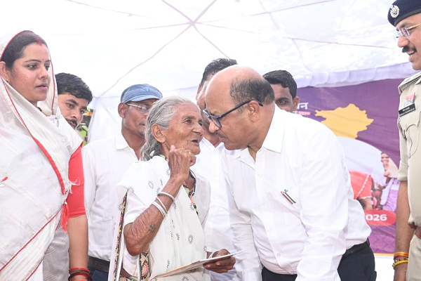 105 वर्षीय राधा बाई को मिला मनरेगा जॉब कार्ड, अब पक्के आवास की जगी उम्मीद होगी पूरी