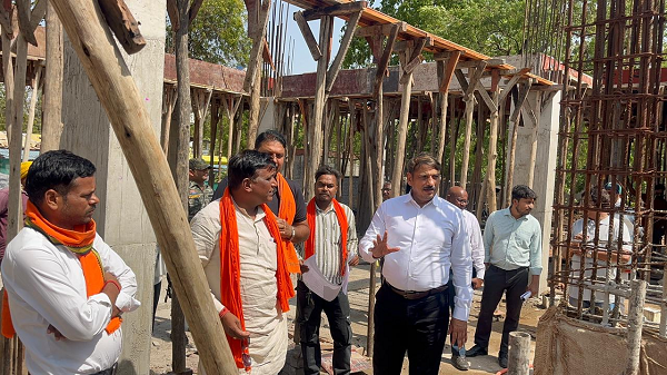 कलेक्टर श्री गोपाल वर्मा ने  निर्माणाधीन नालंदा लाइब्रेरी परिसर का किया निरीक्षण