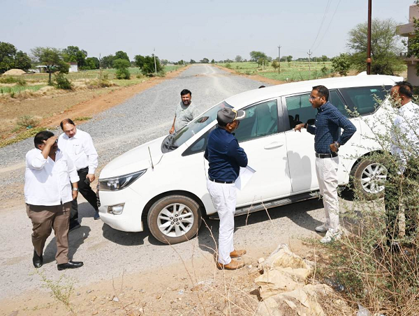 पीडब्लूडी सचिव ने किया निर्माणाधीन NH-130A का निरीक्षण