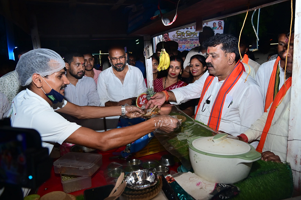 कवर्धा को मिली नई सौगात, उप मुख्यमंत्री श्री विजय शर्मा ने किया &ldquo;मित्र मिलन चौपाटी&rdquo; का लोकार्पण