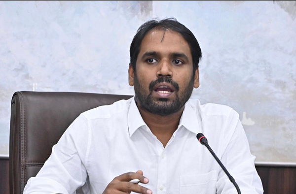 खाद वितरण व्यवस्था पर प्रशासन की कड़ी निगरानी, किसानों को समय पर उपलब्ध होगा उर्वरक: कलेक्टर 