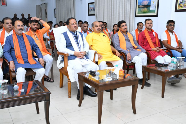 &rsquo;मन की बात में गूंजा छत्तीसगढ़ का गौरव: मुख्यमंत्री श्री विष्णुदेव साय ने कहा - यह प्रदेश की प्रतिभा और विरासत को राष्ट्रीय सम्मान मिलने का क्षण&rsquo;