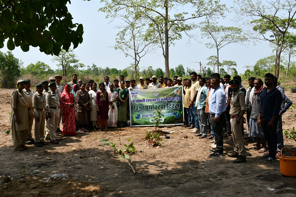  इंद्रावती टाइगर रिजर्व का अनूठा अभियान : &lsquo;एक पेड़ माँ के नाम&rsquo; से दिया प्रकृति संरक्षण का संदेश