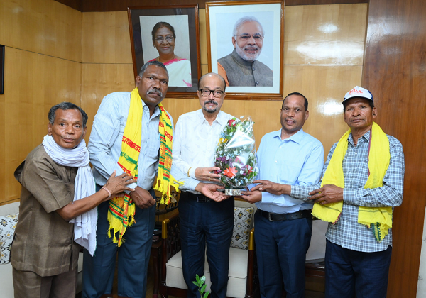 राज्यपाल श्री डेका से अखिल भारतीय गोंड़वाना गोंड़ महासभा के पदाधिकारियों ने की सौजन्य भेंट