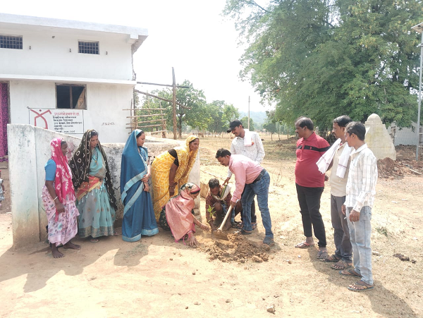 विश्व पर्यावरण दिवस पर &lsquo;एक पेड़ माँ के नाम&rsquo; अभियान के तहत केशकाल में अनूठी पहल