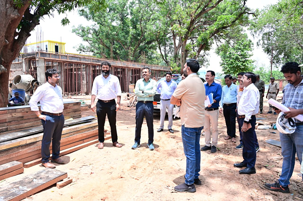 प्रभारी सचिव श्री अंकित आनंद ने निर्माणाधीन नालंदा परिसर का किया निरीक्षण