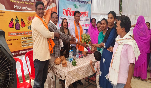 दीदी के गोठ में जनकल्याणकारी योजनाओं की दी जानकारी, महिला सशक्तिकरण पर हुआ संवाद