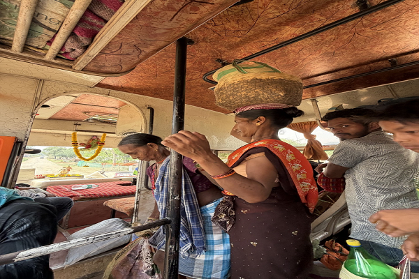 आत्मनिर्भरता की नई उड़ान - अपनी शर्तों पर सफ़र