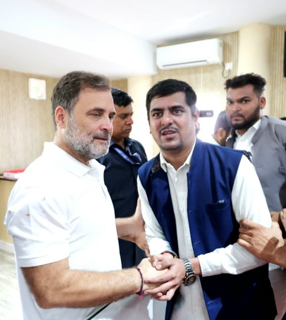 नई दिल्ली में राहुल गांधी से मिले विशु अजमानी, जन्मदिन की दी बधाई