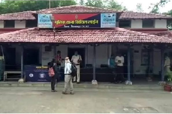असामाजिक तत्वों पर पुलिस प्रशासन की सख्त नजर, लगातार हो रही बड़ी कार्रवाई