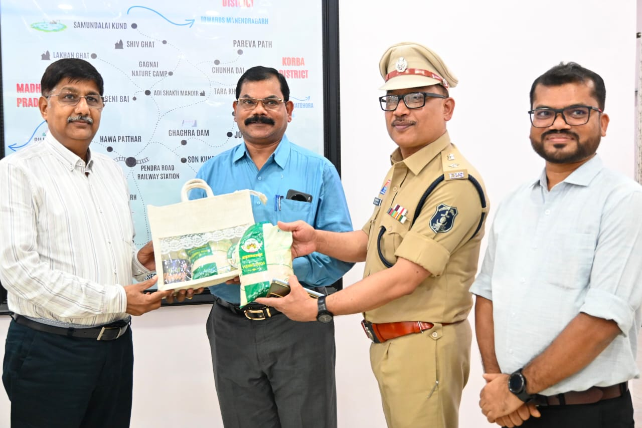महिला स्व-सहायता समूहों के &lsquo;विष्णु भोग&rsquo; चावल की खुशबू पहुंची पुलिस मुख्यालय तक