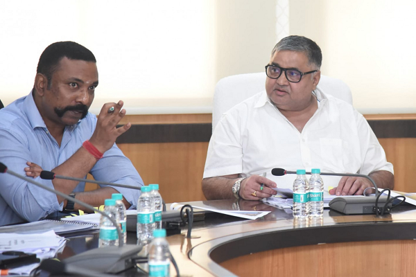 छत्तीसगढ़ बने देश का प्रमुख पर्यटन गंतव्य, योजनाओं के प्रभावी क्रियान्वयन पर दें विशेष ध्यान: श्री राजेश अग्रवाल