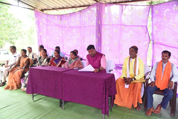 वन मंत्री केदार कश्यप ने ग्राम चेमा में 54 लाख रुपये के विकास कार्यों का किया भूमिपूजन