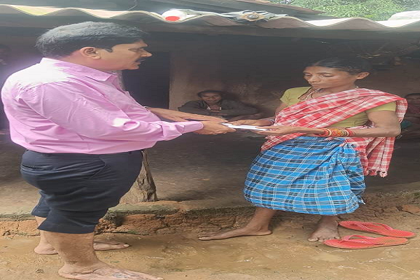  आपदा में पति को खोने वाली चैती का सहारा बना प्रशासन