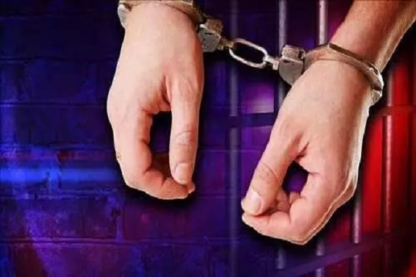 फर्जी सर्पदंश मुआवजा कांड का खुलासा, वकील-बैंककर्मी समेत 4 गिरफ्तार