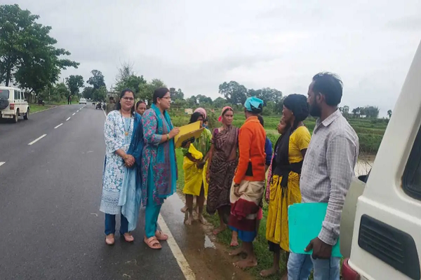 सूरजपुर में खेतों से चार बाल मजदूर मुक्त, स्कूल छोड़ धान रोपाई कर रहे थे बच्चे