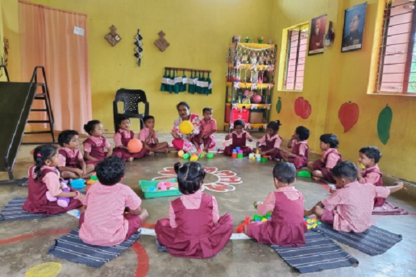  सुकमा में &lsquo;सशक्त आंगनबाड़ी अभियान&rsquo; से बच्चों की शिक्षा को मिल रही नई दिशा