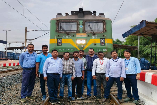 रेल सुरक्षा में बड़ी सफलता: SECR में 'कवच' का SIL-4 ट्रायल सफल
