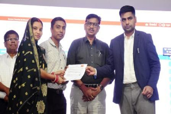 शासन द्वारा व्यवस्था को अधिक जवाबदेह बनाने के लिए सेवा सेतु की पहल महत्वपूर्ण : कलेक्टर