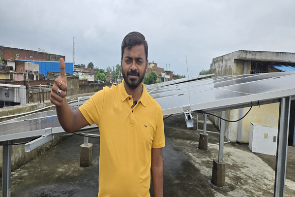 बिजली उपभोक्ता से बने ऊर्जा उत्पादक, पीएम सूर्य घर योजना ने बदली श्री यश अग्रवाल की सोच