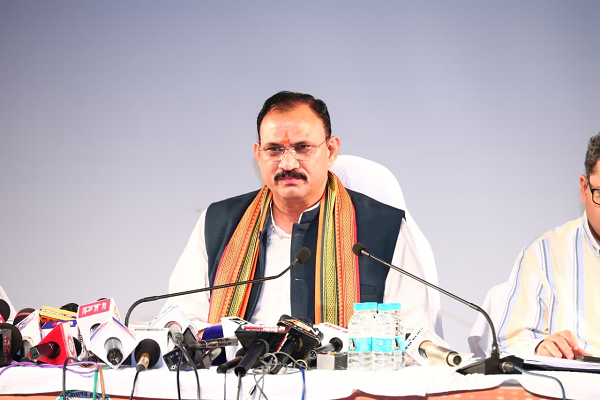 रायपुर : मलेरिया पर निर्णायक प्रहार जारी, एक भी मृत्यु न हो यही हमारा लक्ष्य : स्वास्थ्य मंत्री