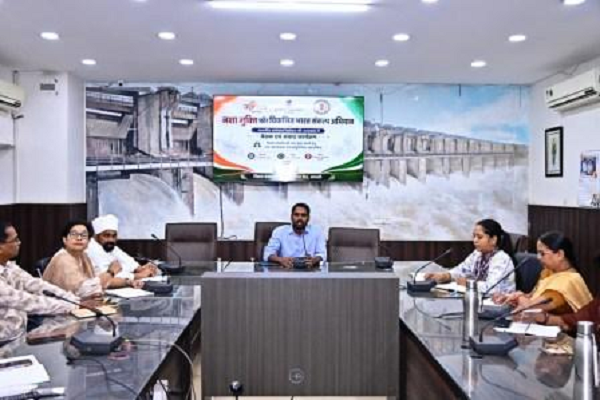 युवाओं को नशे से दूर रखकर स्वस्थ एवं सशक्त समाज का निर्माण हमारी सामूहिक जिम्मेदारी : कलेक्टर मिश्रा