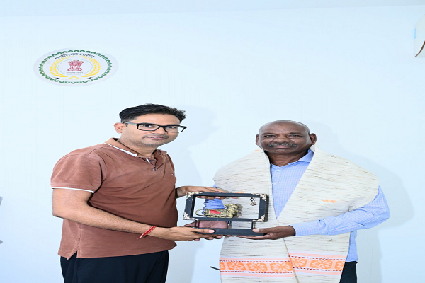होजाई जिला समिति (असम) के उपसभापति श्री रमाकांत गौड़ ने वित्त मंत्री श्री ओपी चौधरी से की आत्मीय मुलाकात