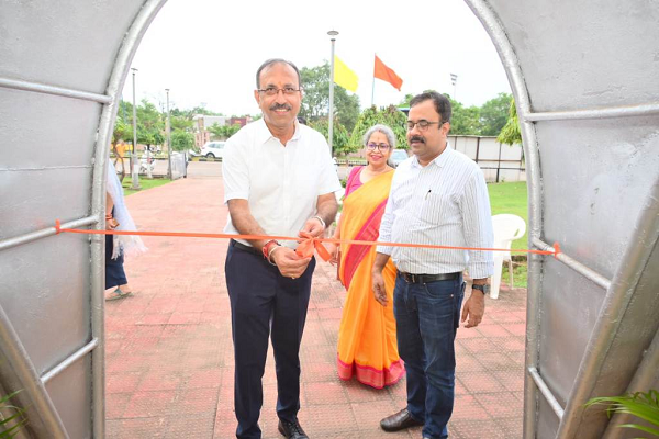 नेहरू आर्ट गैलरी में हिमांशु वर्मा की छायाचित्र प्रदर्शनी का उद्घाटन