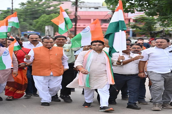तिरंगा सिर्फ एक कपड़ा नहीं, हमारी संप्रभुता का प्रतीक, शहीदों के बलिदान को रखें अमर-राजस्व मंत्री श्री टंक राम वर्मा