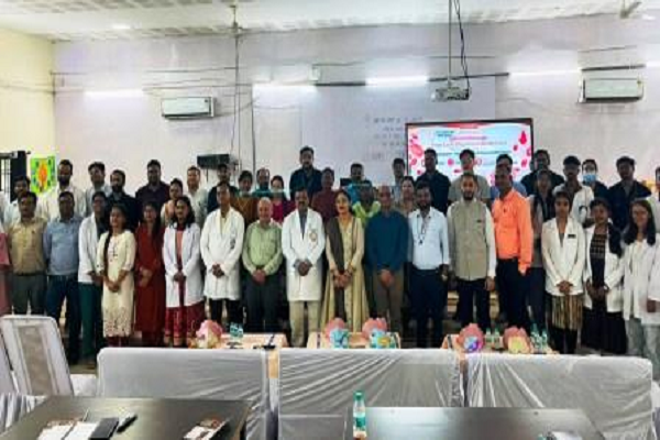 मेडिकल कॉलेज में स्वास्थ्य संगोष्ठी : विशेषज्ञों ने विभिन्न बीमारियों की रोकथाम और आधुनिक उपचार पर की चर्चा