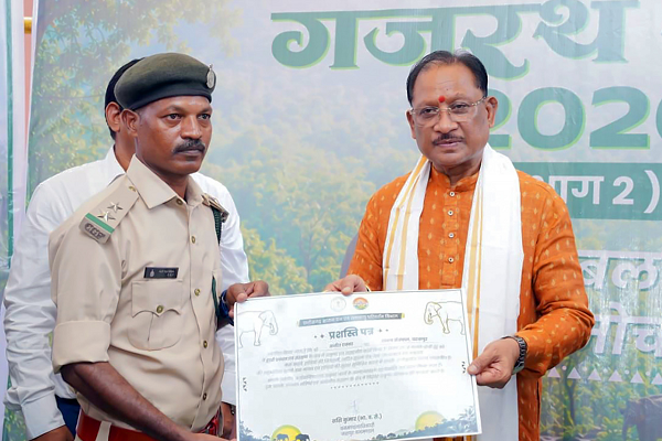  मानव-हाथी सह-अस्तित्व की दिशा में जशपुर की अभिनव पहल &lsquo;गजरथ यात्रा&rsquo; को मिली नई पहचान