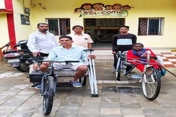 सहायक उपकरण पाकर दिव्यांगजनों के जीवन में लौटी मुस्कान