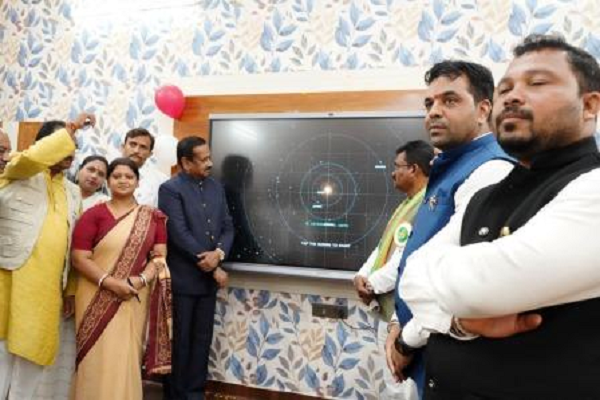 सरस्वती शिशु मंदिर में डिजिटल-एआई स्मार्ट कक्षाओं का शुभारंभ