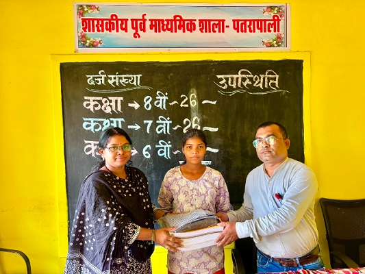 शिक्षक की पहल से शाला त्यागी दुर्गावती फिर लौटी शिक्षा की मुख्यधारा में