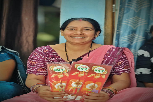 वनांचल की गृहिणी कुसुम सिन्हा बनीं &lsquo;लखपति दीदी&rsquo;, राखी कारोबार से 7 लाख रुपए की आय की उम्मीद