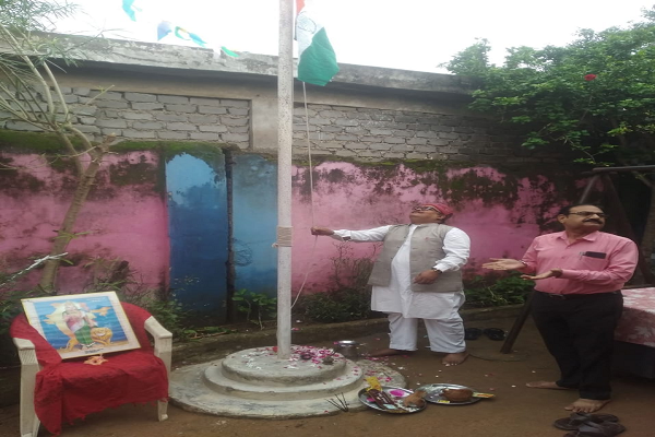  5वीं, 8वीं में 70 प्रतिशत से अधिक अंक से उत्तीर्ण होने वाले बच्चों को एक-एक हजार रूपये दिए जायेंगे, आगे कक्षा की पढ़ाई के लिए प्रोत्साहन राशि महत्वपूर्ण होगा - मुरलीधर सिन्हा 