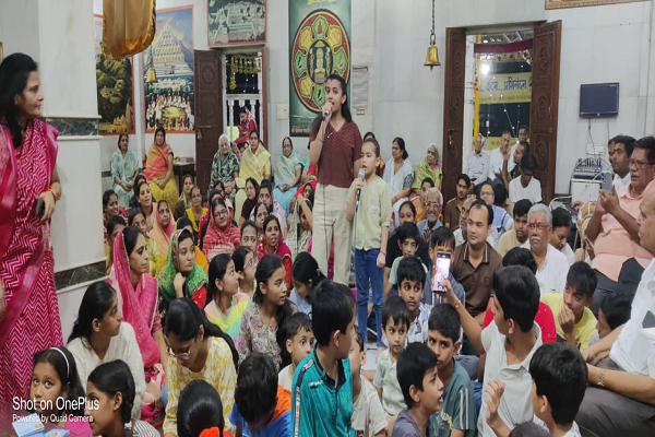 जैन दादाबाड़ी में जेन अल्फा ने दादागुरुदेव इक्तिसा और महाआरती में भाग लिया