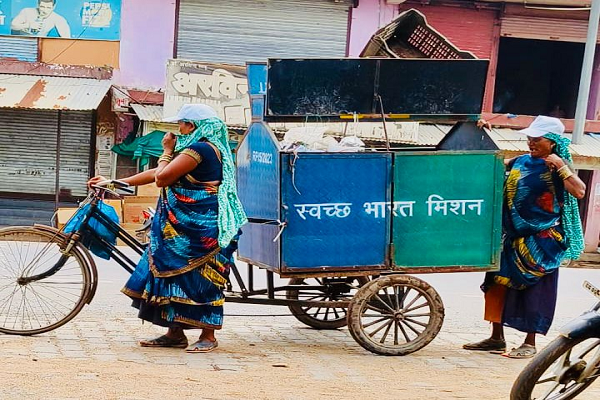  स्वच्छता बनी रोजगार का जरिया, कचरा संग्रहण से बिरकोना की बदली तस्वीर