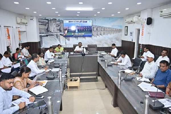 समय-सीमा बैठक में कलेक्टर के सख्त निर्देश-अधिकारी अपने विभागीय कार्यों का करें नियमित निरीक्षण