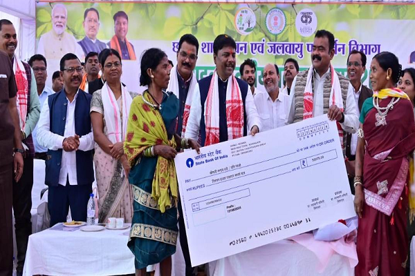 वन महोत्सव में केदार कश्यप का पर्यावरण संकल्प: &lsquo;एक पेड़, एक जीवन&rsquo; का दिया संदेश
