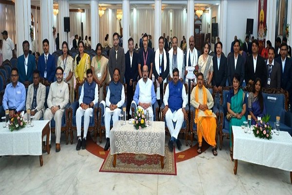 AI के युग में शिक्षक बनें मार्गदर्शक, विद्यार्थियों को दें सही दिशा : राज्यपाल डेका