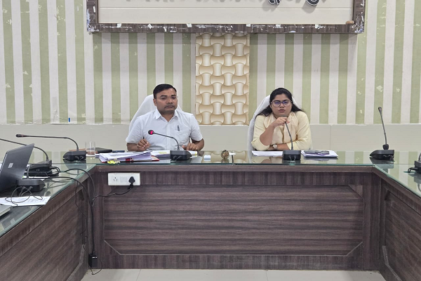 योजनाओं का लाभ अंतिम छोर तक पहुंचाना सर्वाेच्च प्राथमिकता : कलेक्टर