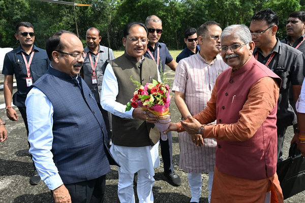 मुख्यमंत्री श्री विष्णुदेव साय का बिलासपुर आगमन पर आत्मीय स्वागत