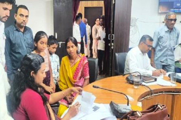सीईओ ने सुनी नागरिकों की मांग व समस्याएं, निराकरण के दिए निर्देश