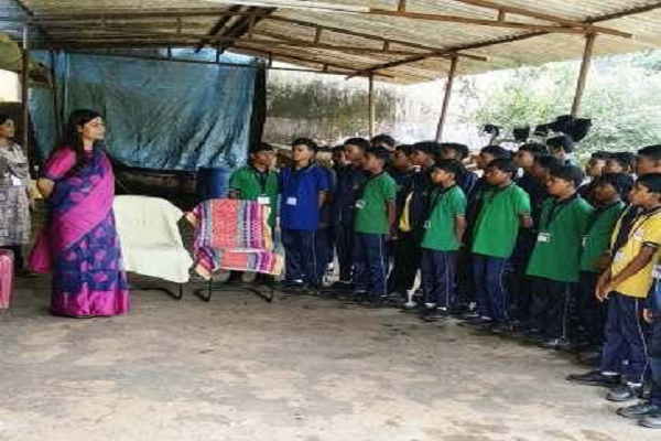 न्यायिक मजिस्ट्रेट प्रथम श्रेणी केशकाल ने किया प्री मैट्रिक बालक छात्रावास बहीगांव का आकस्मिक निरीक्षण