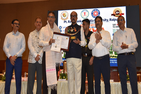 नशे से दूर रहकर युवा अपनी ऊर्जा राष्ट्र निर्माण में लगाएं - राज्यपाल श्री डेका