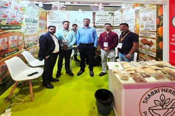 नई नीतियों का कमाल: बारूद के धुएं से निकलकर दिल्ली के भारत मंडपम तक पहुंची सुकमा के प्राकृतिक उत्पादों की सुगंध