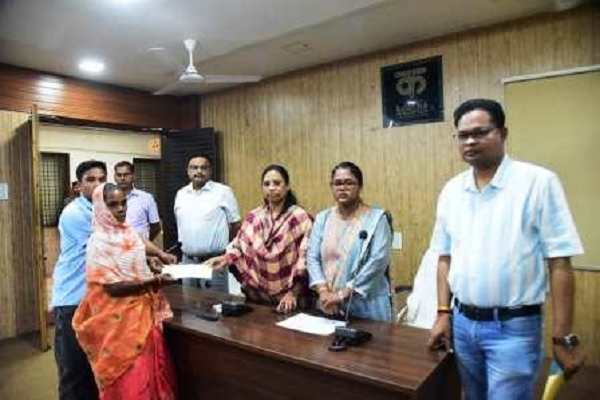 चमोली हादसे में जिले के मृतकों व घायलों के परिजनों को 28 लाख रुपए की आर्थिक सहायता प्रदान