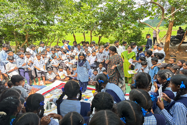  *बाल अधिकारों की सुरक्षा और बच्चों के बेहतर भविष्य को लेकर आयोग अध्यक्ष डॉ. वर्णिका शर्मा ने किया कबीरधाम जिले का दौरा*