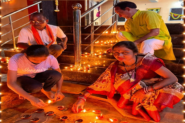 लखोली में सेवा संकल्प अभियान तहत सभी बूथों में जले आशीर्वाद के दीप